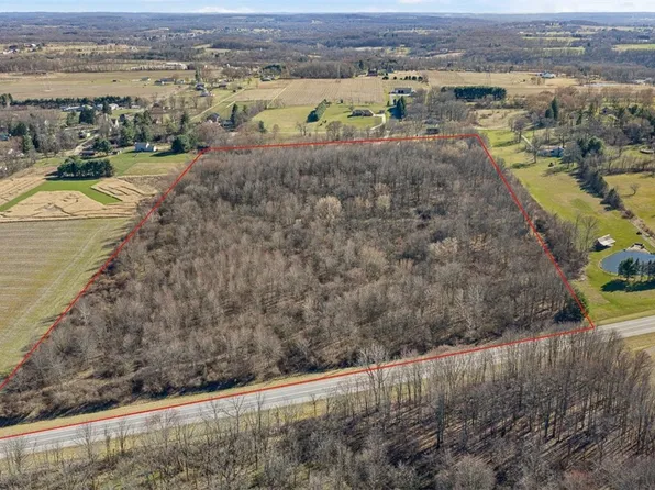 Gladdis St SW, Massillon, OH 44647