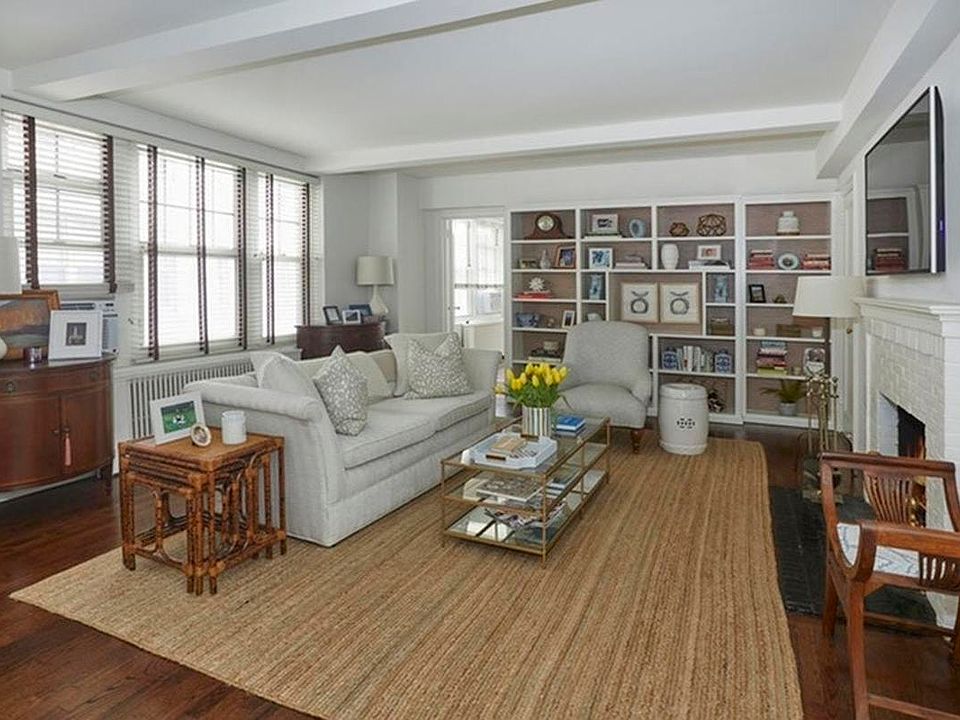1st image of 2 Horatio St APT 6M