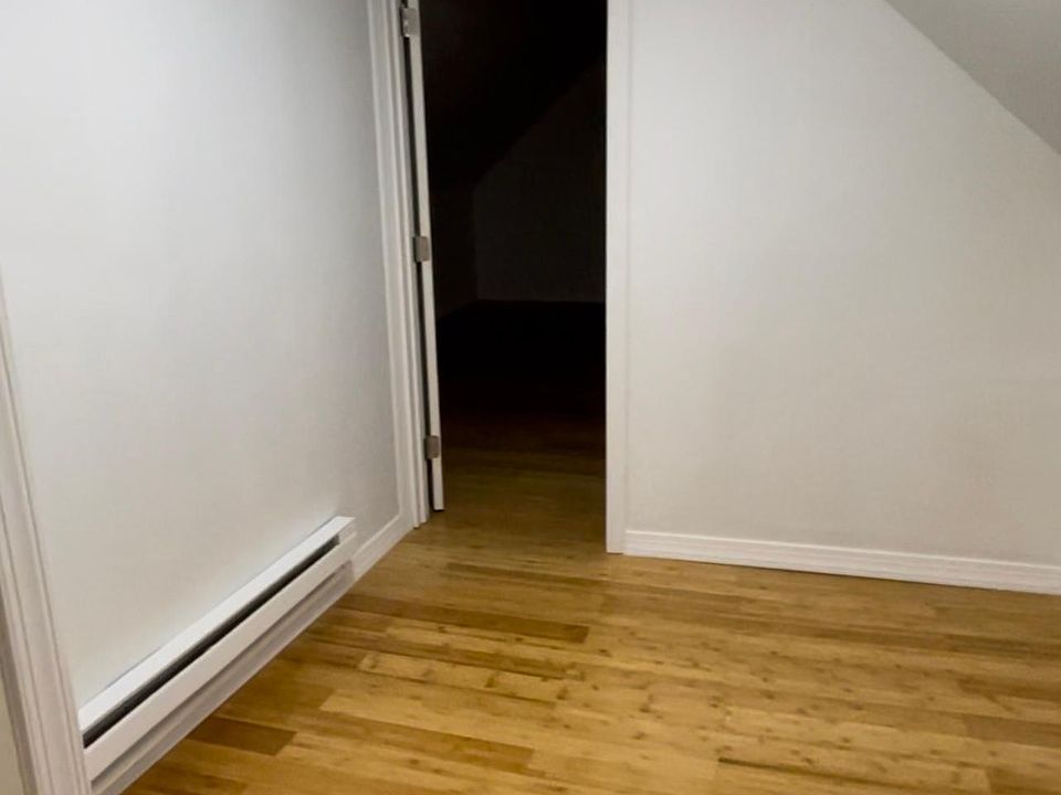 2nd image of 24 Harrison Pl Floor 2