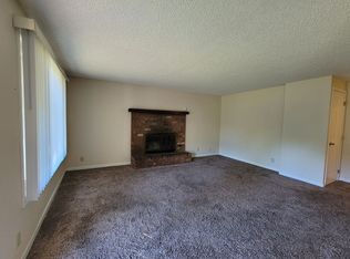 1530 Carobelle Ct, Cottage Grove, OR 97424