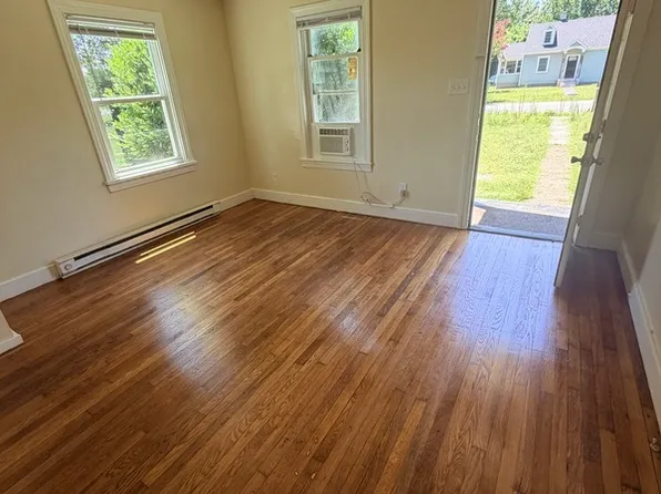 306 Saint Claire Ln, Richmond, VA 23223