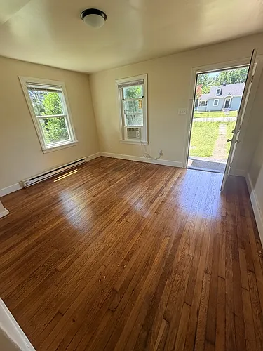 306 Saint Claire Ln Photo 1