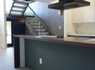 701 E Coco Plum Cir APT 8, Fort Lauderdale, FL 33324