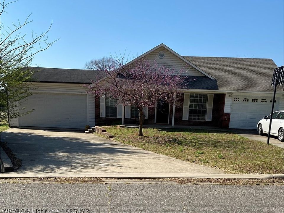 1st image of 201 Gar Creek Ln