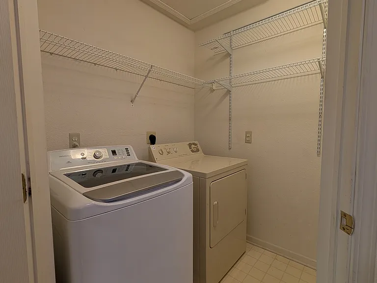 1561 Long Meadow Trl — Photo 16