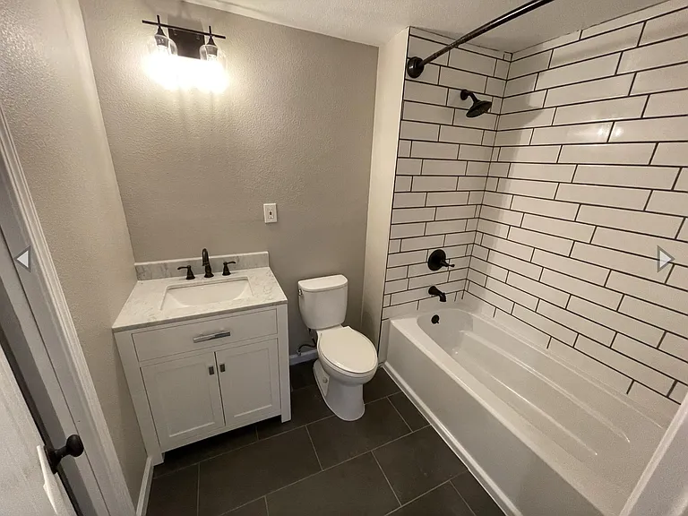 1705 G St #5 — Photo 6