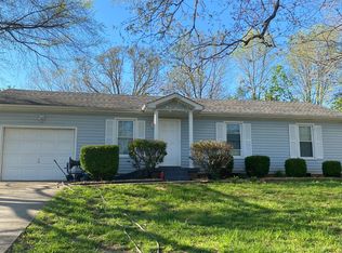 1938 Ferry Rd, Clarksville, TN 37040