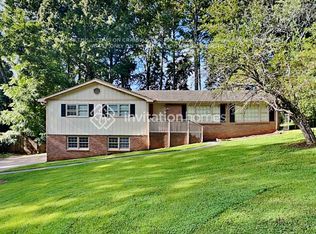1569 Dogwood Ln, Acworth, GA 30102