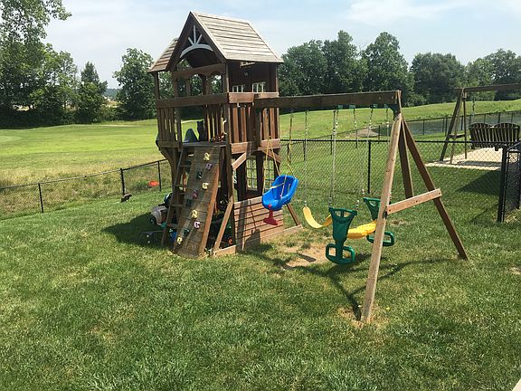 4th image of 7607 Pipestone Dr