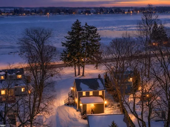 8600 River Rd, Cottrellville, MI 48039