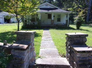 1124 Laynes Cove Rd, Pelham, TN 37366