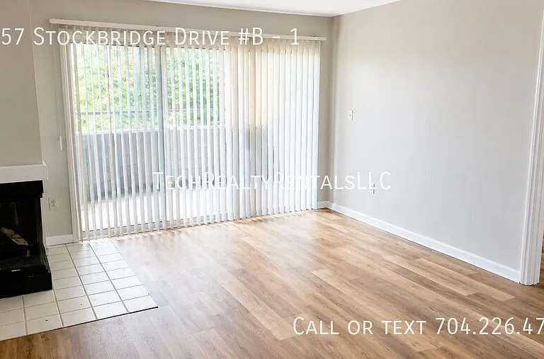 2557 Stockbridge Dr #B-1 — Photo 9