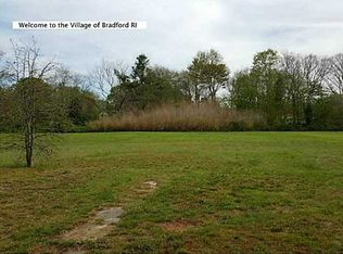8 Country Rd, Bradford, RI 02808