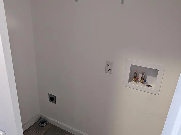 13 Marvin Dr — Photo 9