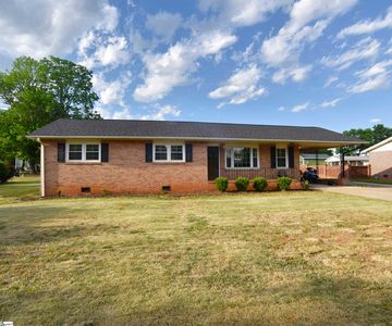 117 Benjamin Ave, Greer, SC, 29651