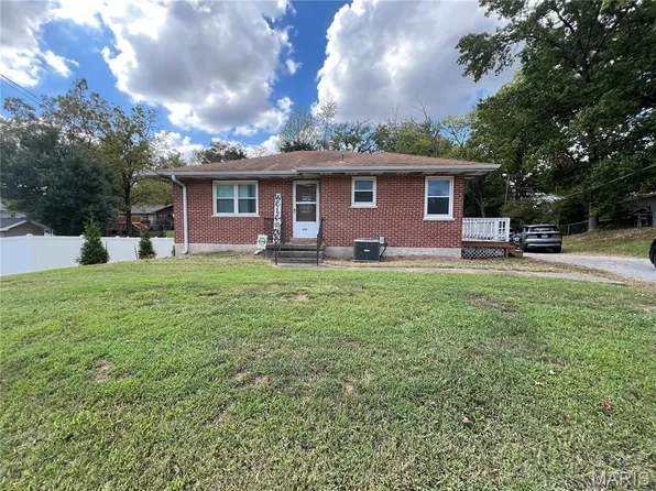 1717 Perryville Rd, Cape Girardeau, MO 63701