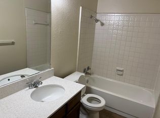 2521 Windy Pine Ln, Arlington, TX 76015
