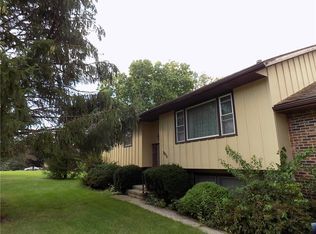 5810 Michael Dr, Cedar Rapids, IA 52411