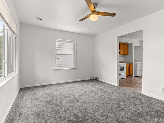 2nd image of 25615 Dartmouth St
