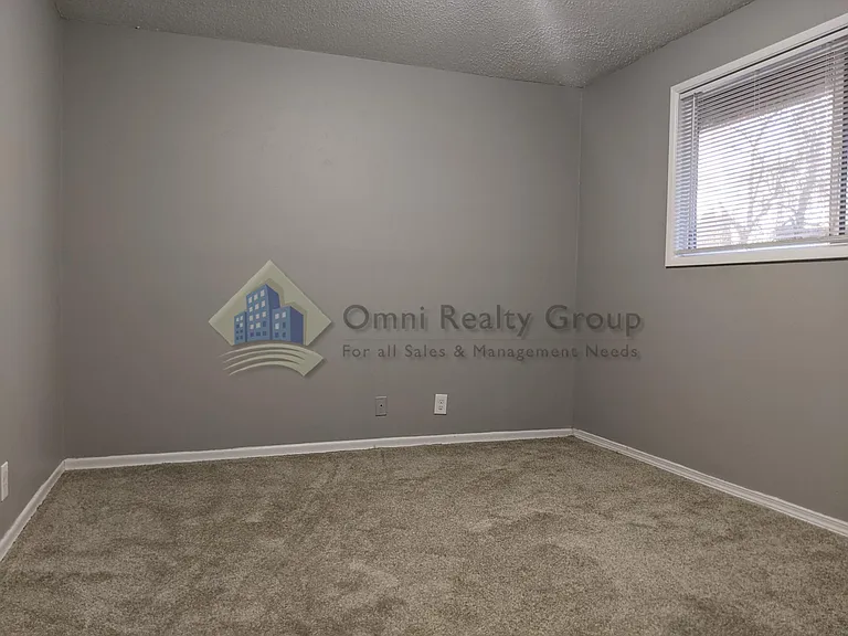 882 SE 11th Ave #6 — Photo 6