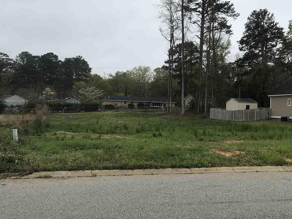 2nd image of 176 Saint Andrews Place Dr