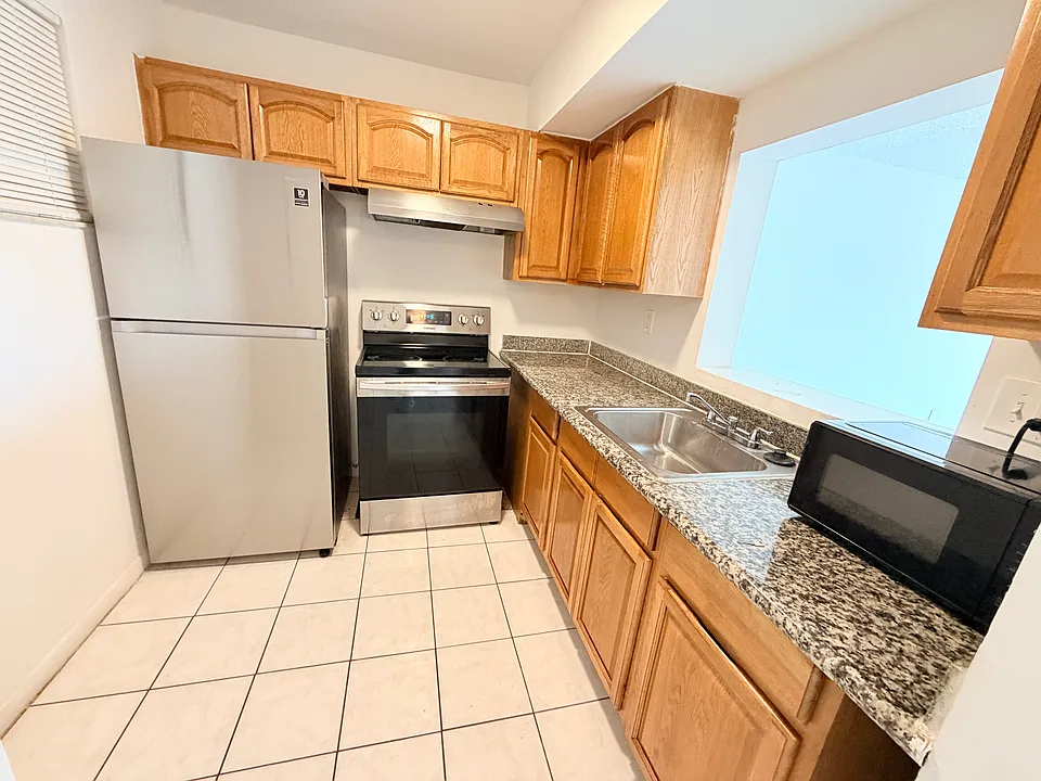 3700 NW 21st St #203-1