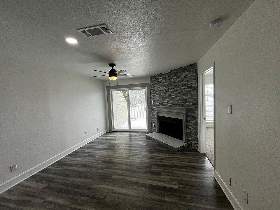 1st image of 18800 Egret Bay Blvd APT 117