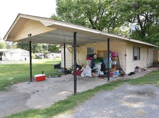 104 Haskins Ln, Roland, OK 74954