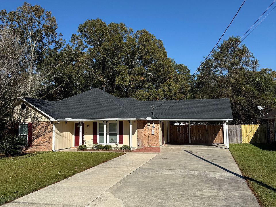 1st image of 18304 Autumn View Dr
