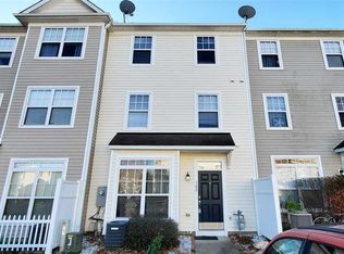 8621 Neuse Club Ln APT 102, Raleigh, NC 27616