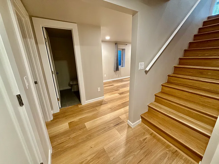 1205 S Grape St — Photo 8