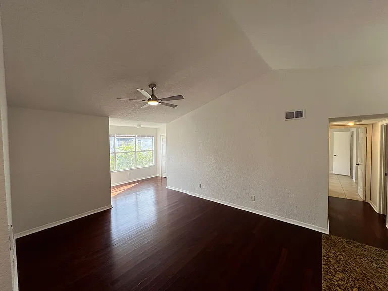 5168 Conroy Rd #33 — Photo 7