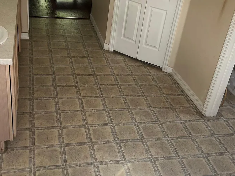 8417 Canterbury Lake Blvd — Photo 15