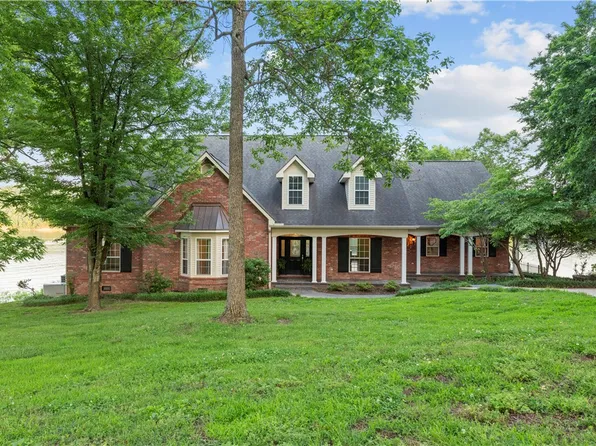 10795 NW Gram B Cir, Lowell, AR 72745