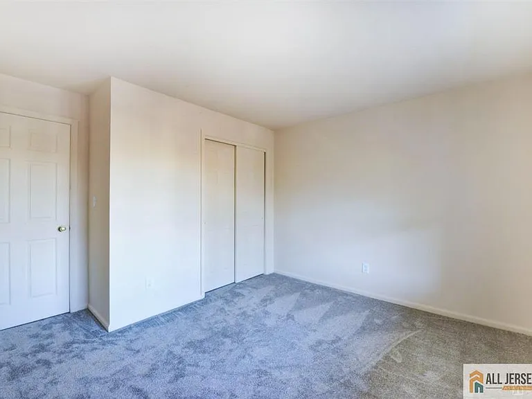 1909 Tanglewood Ct — Photo 14