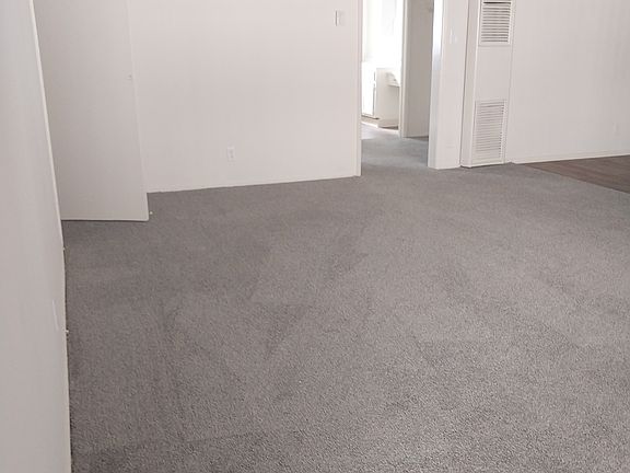 4th image of 1000 Larch St #3
