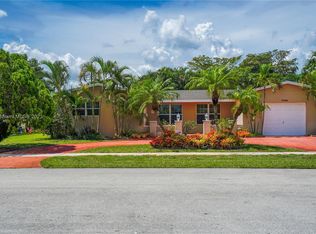 7720 NW 6th St, Pembroke Pines, FL 33024