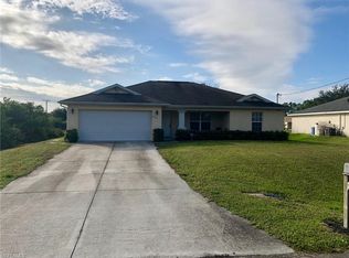 3203 39th St W, Lehigh Acres, FL 33971