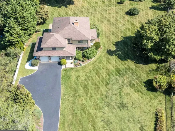 611 N Whitford Rd, Exton, PA 19341