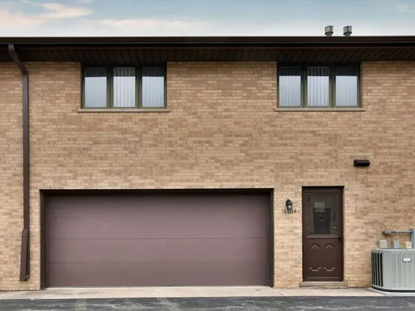 16034 Pine Dr #3076, Tinley Park, IL 60477
