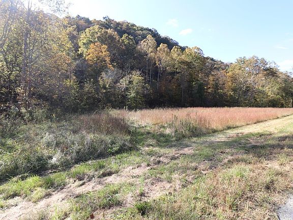 2nd image of 1 Wartrace Ln