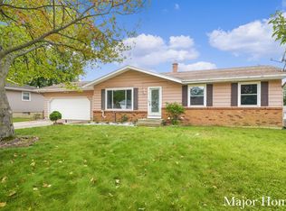 3343 Sharon Ave SW, Wyoming, MI 49519