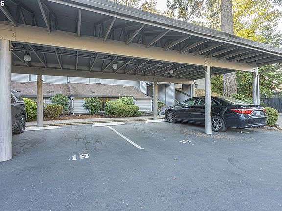 4th image of 8948 SW Fairview Pl