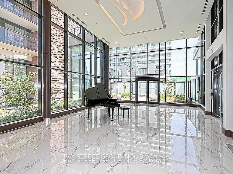 85 McMahon Dr #2501 — Photo 10