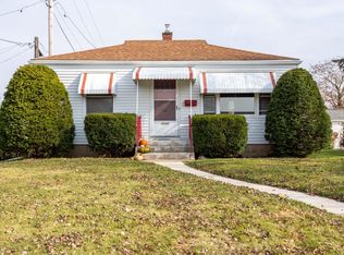 3040 Sheridan Rd, Dubuque, IA 52001