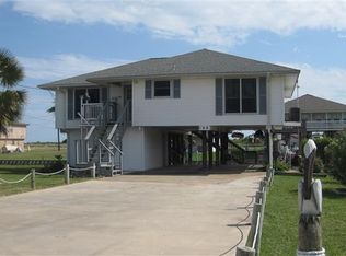 106 Mariner Ln, Freeport, TX 77541