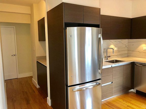 4th image of 41 Park Ave APT 15F