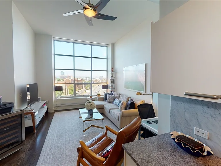 360 Newbury St #503 — Photo 2