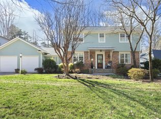 1105 Manchester Dr, Raleigh, NC 27609