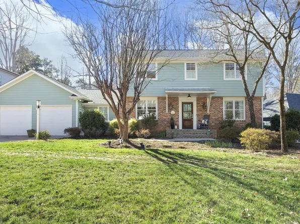 1105 Manchester Dr, Raleigh, NC 27609